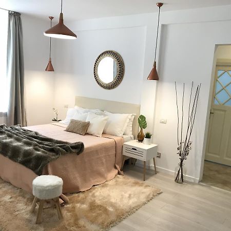 Metropole Apartments Invilla Old City Bukarest Exterior foto